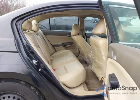 2010 Honda Accord 2.4 Lx z USA, uszkodzony, nr VIN 1HGCP2F39AA164186